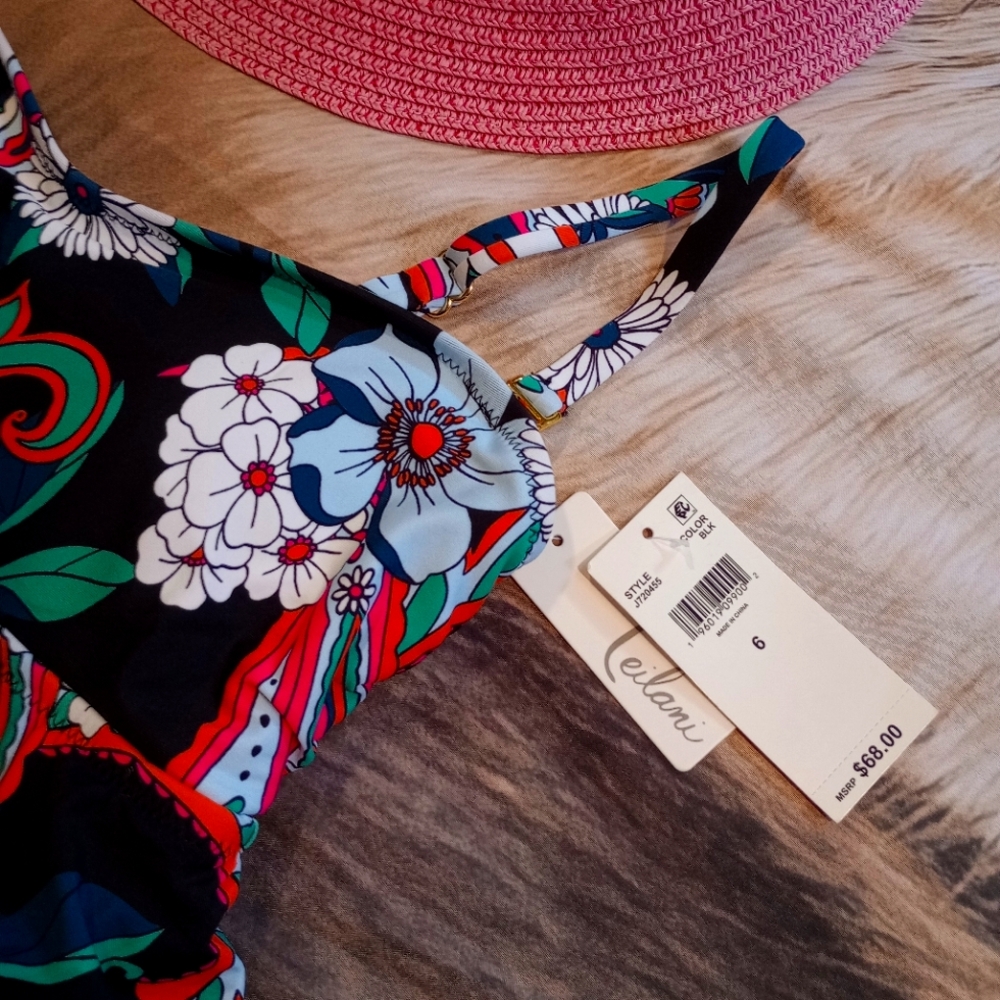 NWT Leilani swimsuit top - Picture 3 of 5
